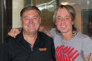 Keith Urban Co-Hosts 5/28-29