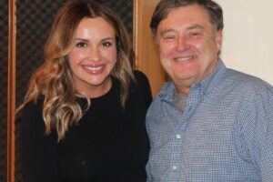 Carly Pearce Co-Hosts 3/18-19