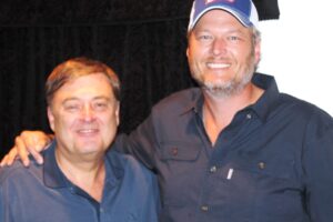 Blake Shelton Co-Hosts 11/9-10