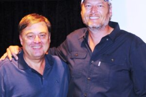Blake Shelton Co-Hosts 4/25-26 Blake Shelton Co-Hosts 4/25-26