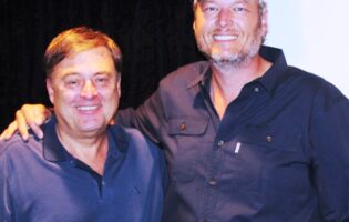 Blake Shelton Co-Hosts 4/25-26