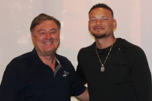 Kane Brown Co-Hosts 6/14-15 Kane Brown Co-Hosts 6/14-15