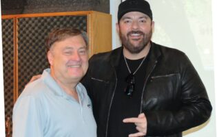 Chris Young Co-Hosts 7/4-5