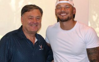 Kane Brown Co-Hosts 8/15-16