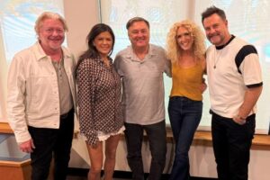 Little Big Town Co-Hosts 8/29-30