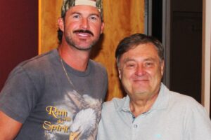 Riley Green Co-Hosts 9/19-20