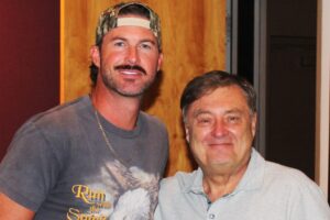 Riley Green Co-Hosts 9/19-20